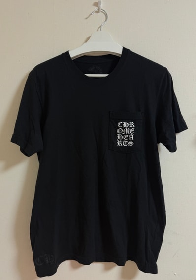 クロムハーツ CHROME HEARTS バーテイカルロゴ半袖Tシャツ