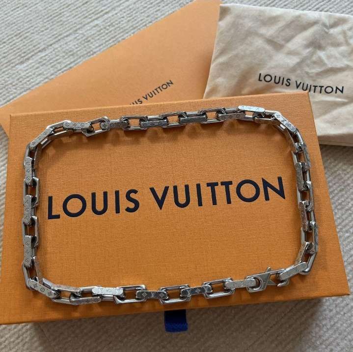 Louis Vuitton Monogram Chain Necklace "Silver"