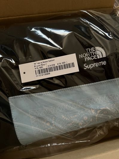 Supreme x The North Face Bandana Sweatpant "Black"