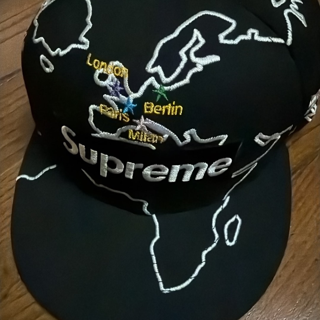 Supreme Worldwide Box Logo New Era "Black"