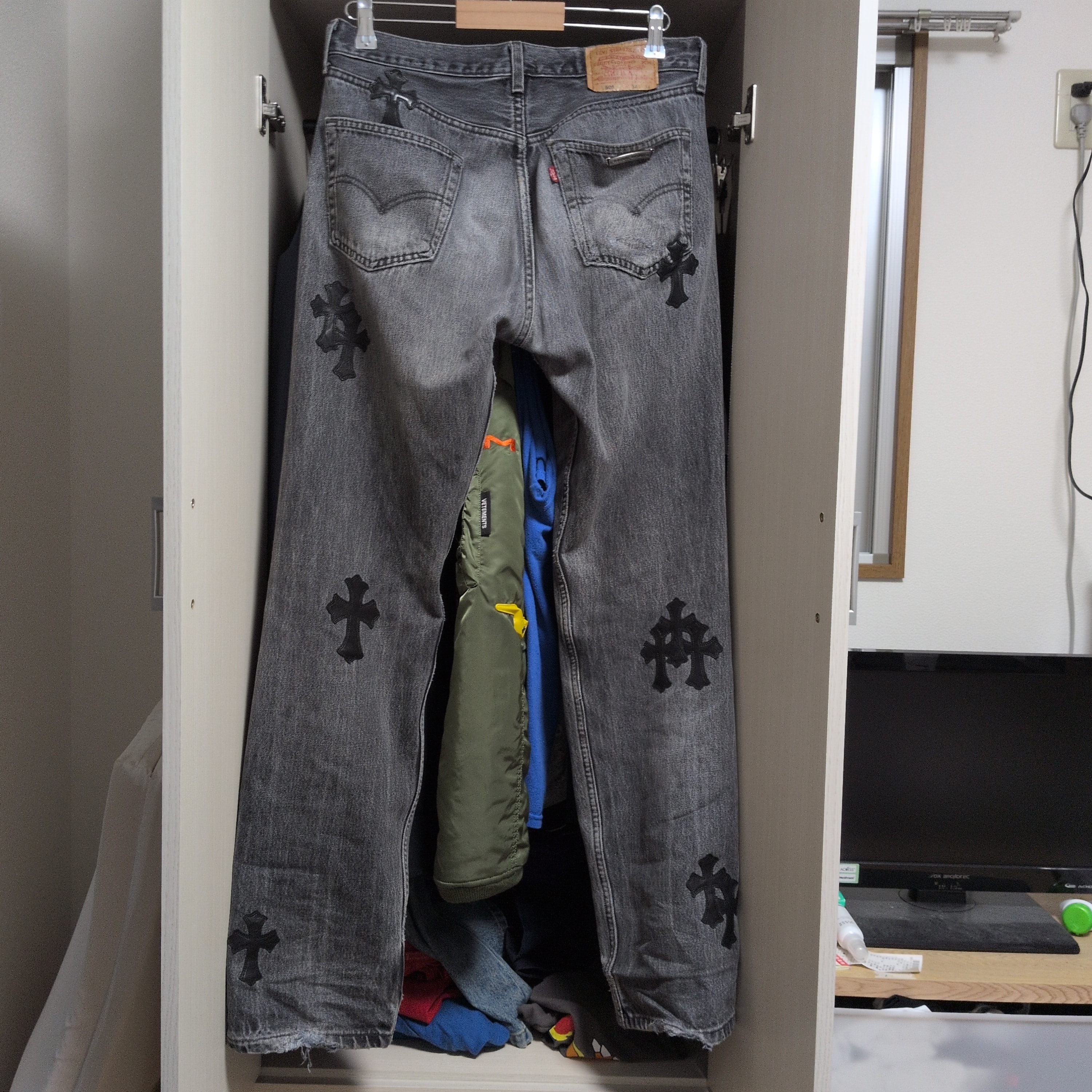 Chrome Hearts x LEVI'S U VNTG JEAN RED TAB Washed 501 Denim Pants with Cross Patch "Black"