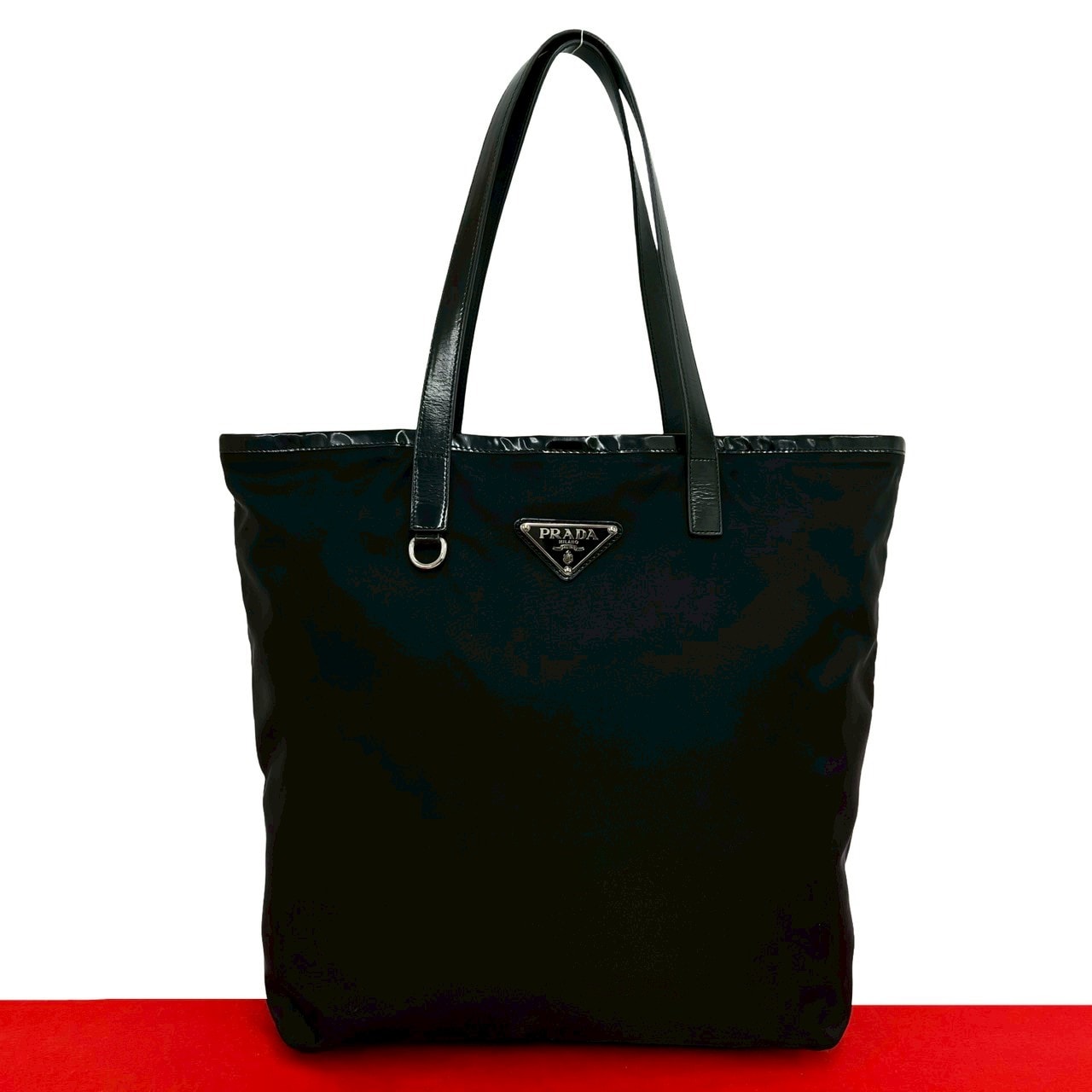 PRADA プラダ 三角ロゴ 金具 ナイロン レザー トートバッグ ブラック
 66105