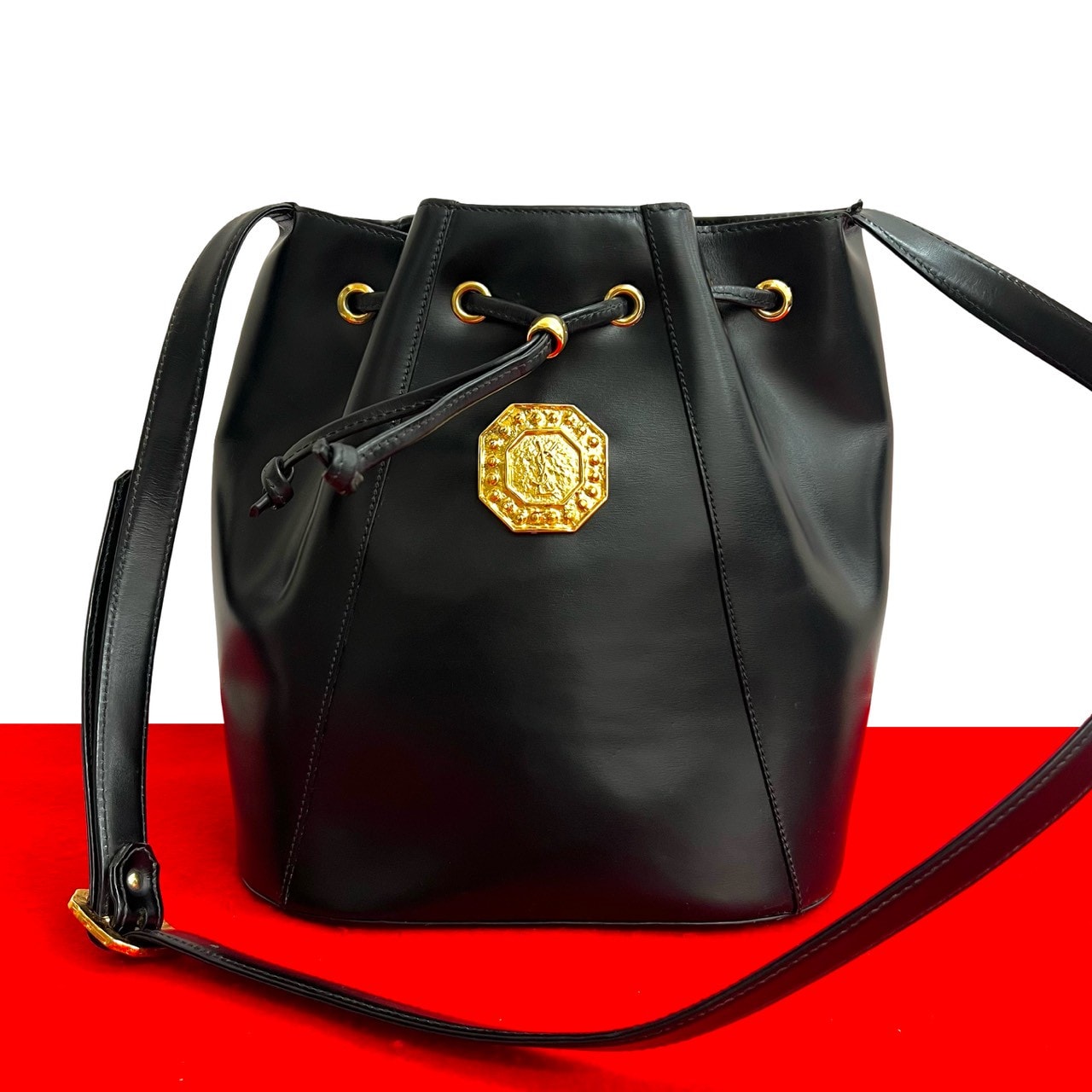 YVES SAINT LAURENT イヴ・サンローラン YSL ロゴ 金具 レザー ショルダーバッグ ブラック
 40504