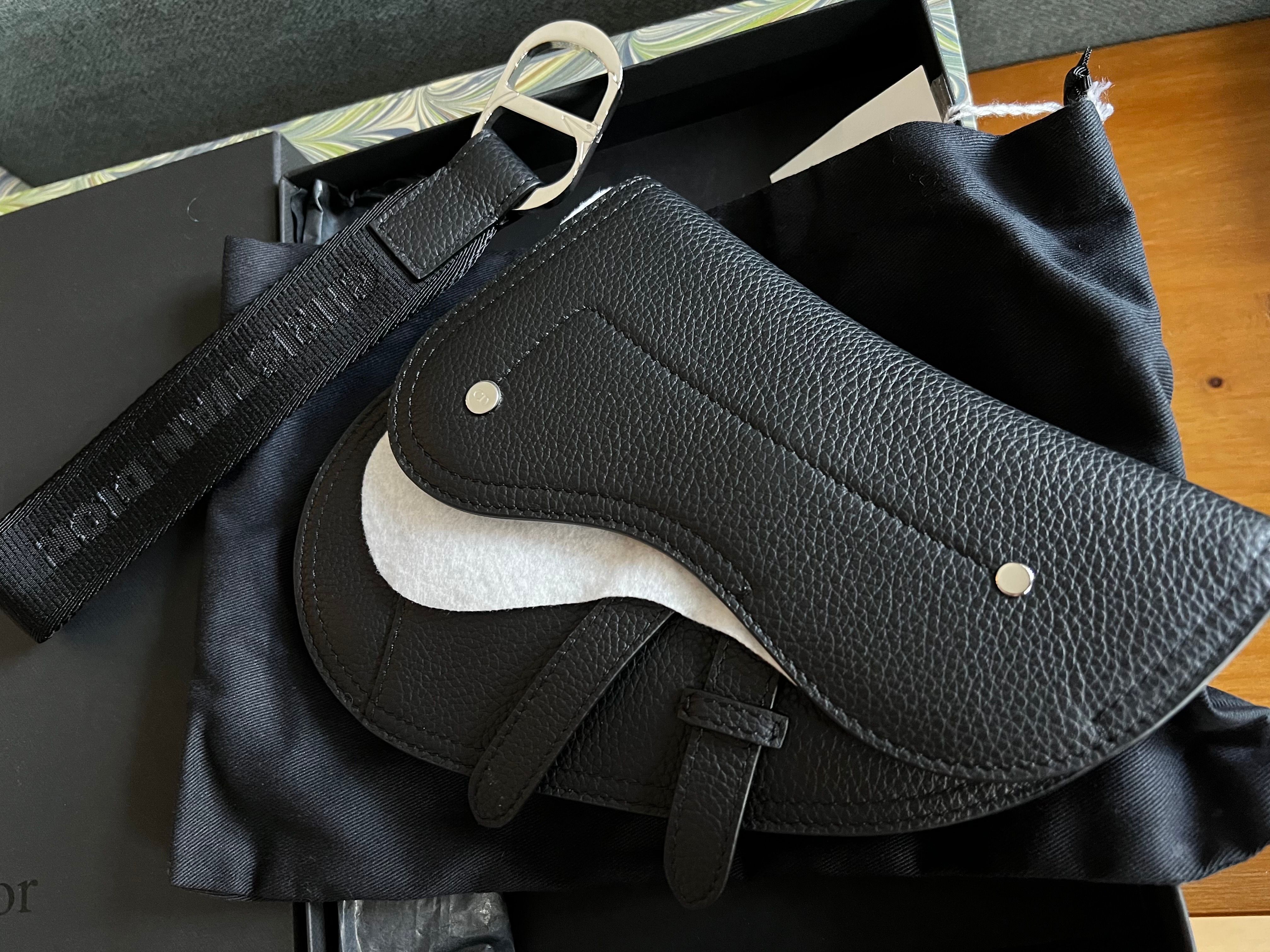 DIOR SADDLE POUCH