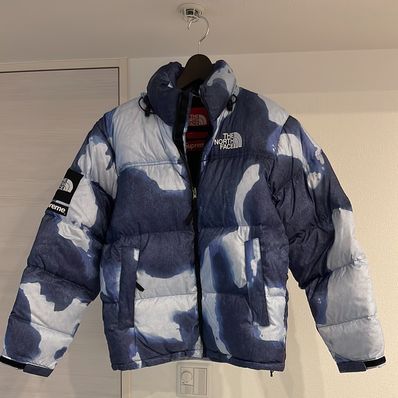 Supreme x The North Face Bleached Denim Print Nuptse Jacket "Indigo"