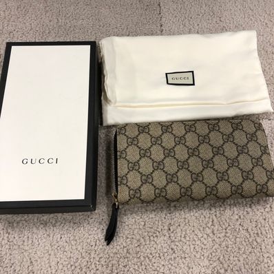 GUCCI GG Supreme Zip Around Wallet