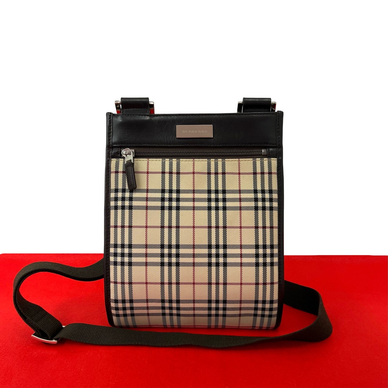 B (目立った傷や汚れなし)】BURBERRY バーバリー ノバチェック