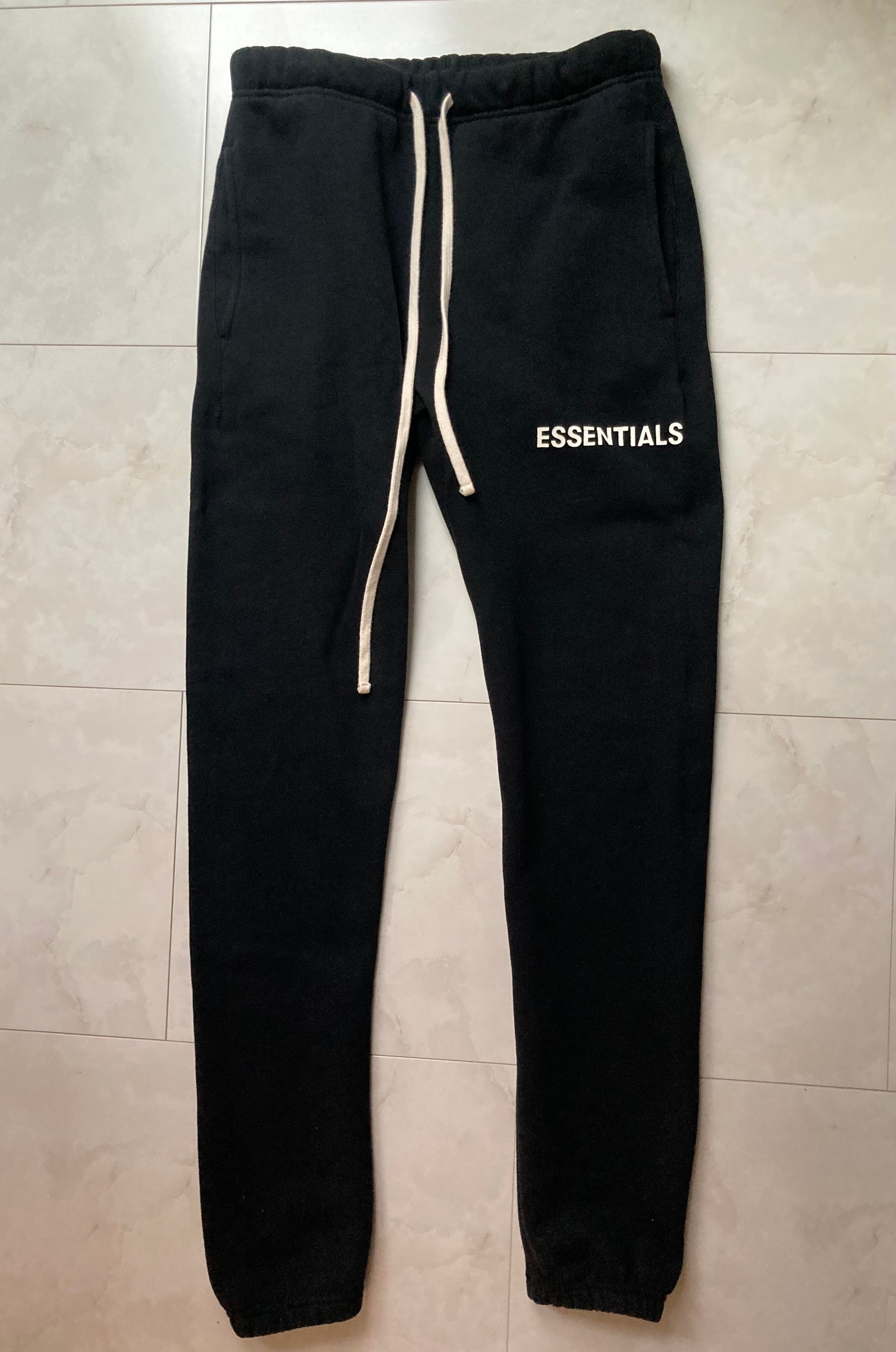 FEAR OF GOD Essentials Graphic Sweatpants "Black"