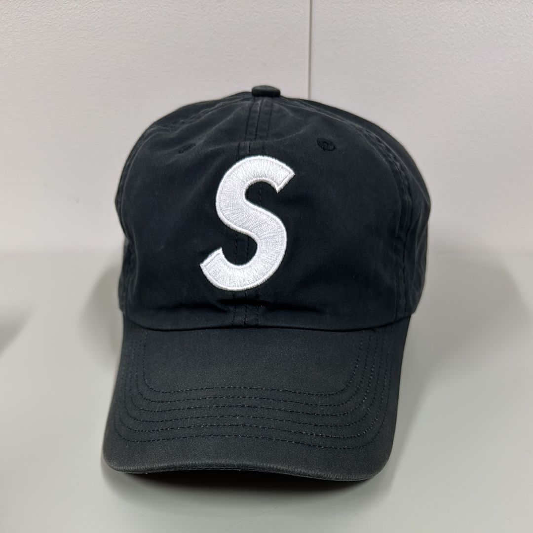 Supreme Ventile® S Logo 6-Panel "Black"