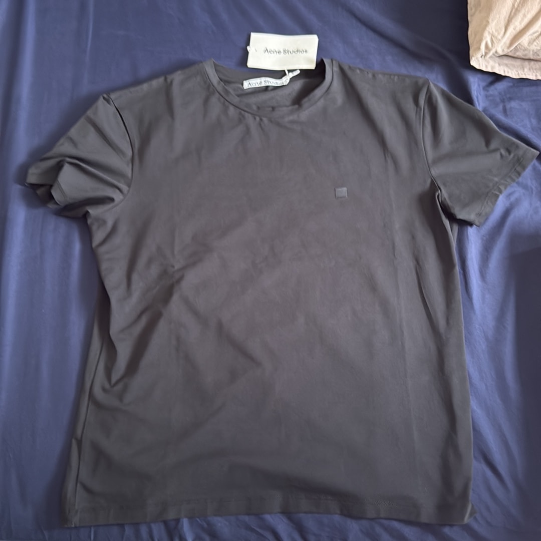 【Acne Studios】Tシャツ レギュラーフィット