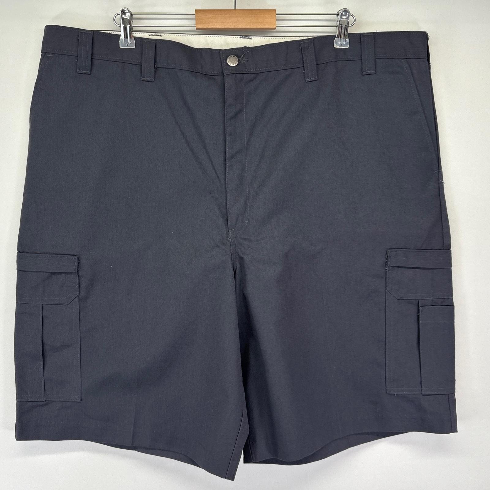 古着 美品 ディッキーズ Dickies ショートパンツ タグ付き デッドストック カーゴ ハーフ 半ズボン 短パン 大きいサイズ w46  グレー系 メンズ