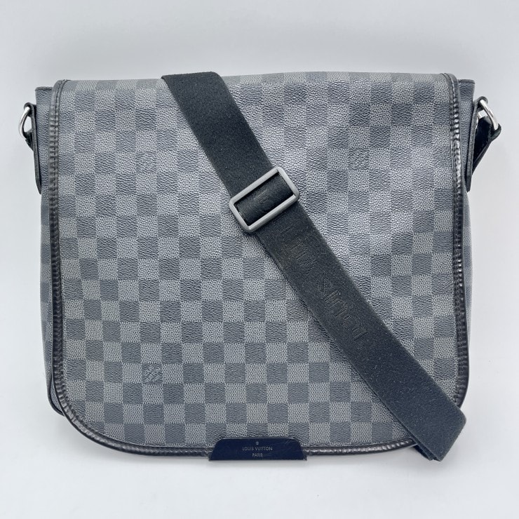 LOUIS VUITTON(ルイヴィトン)ダニエルGM ダミエグラフィット メッセンジャーバッグ ショルダーバッグ ブラック系 PVC レザー N58033【中古】