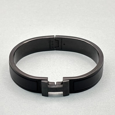 【再値下げ】 HERMES エルメス クリッククラックPM ソーブラック バングル メタル ブラック レディース【中古】