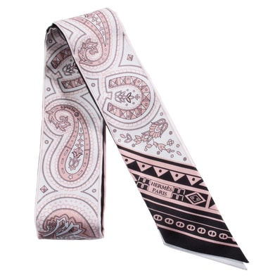 【未使用】HERMES エルメス ツイリー Cheval de Coeur Bandana シュヴァル ドゥ クール バンダナ 064259S 07 スカーフ 2026SS シルク ピンク ホワイト【中古】