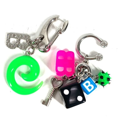 バレンシアガ BALENCIAGA ロゴ Pigalle Collector ピガールコレクター 806245 ダイス サイコロ BB ラインストーン アクセサリー ピアス プラスチック マルチカラー 美品
