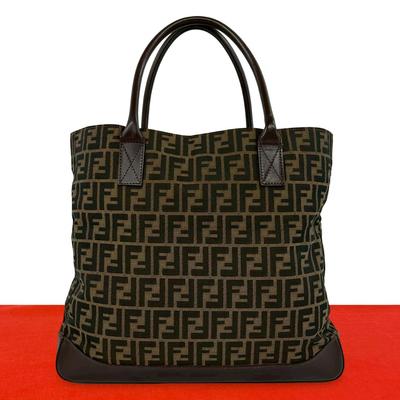 B (目立った傷や汚れなし)】FENDI フェンディ ズッカ FF ロゴ 柄