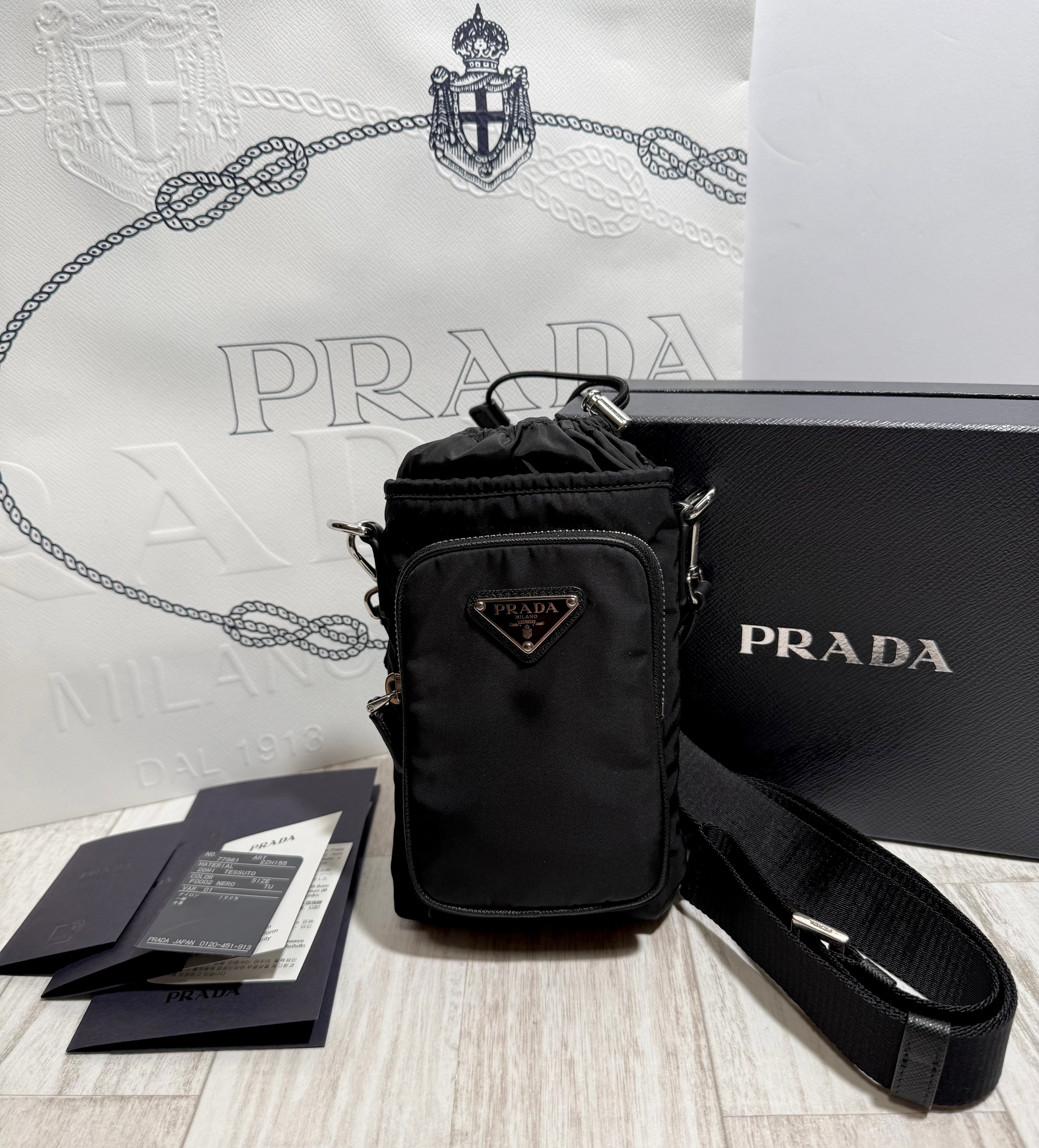 【定価179,300円/20%off☆国内正規品】PRADA プラダ Re-Nylon スマートフォンショルダーバッグケース