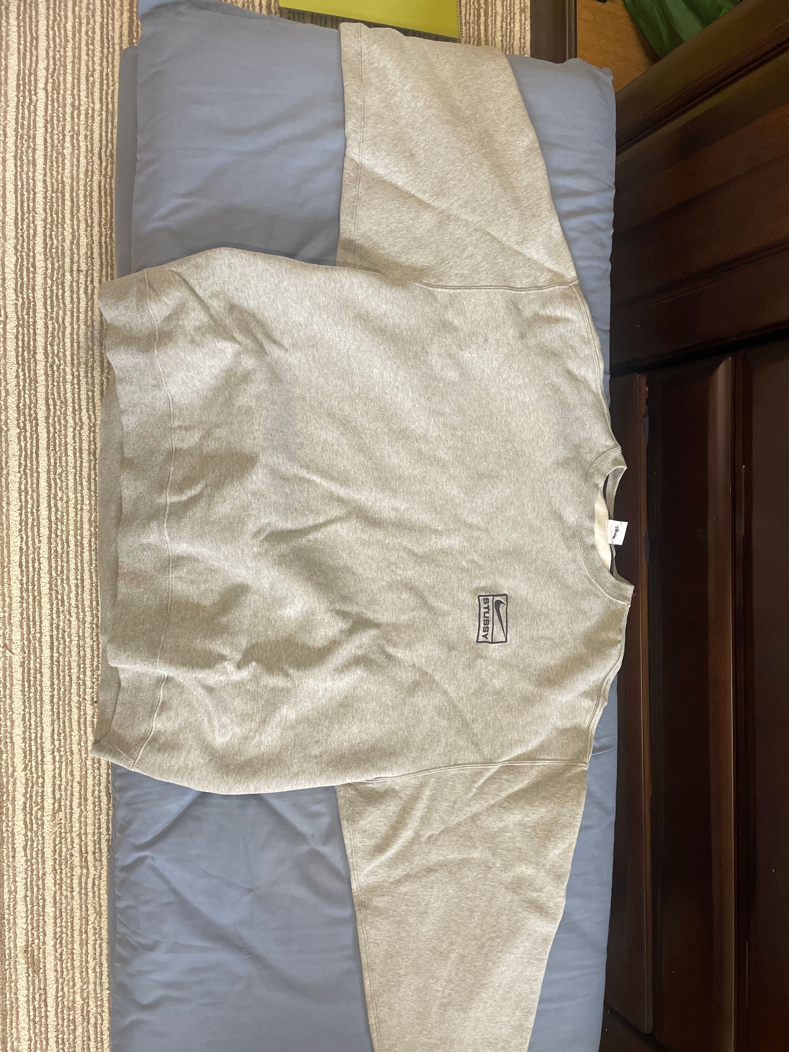 Stussy x Nike Fleece Crew (US Size) "Grey" DO9337-063