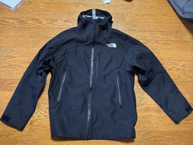 Supreme x The North Face Split Taped Seam Shell Jacket "Black"