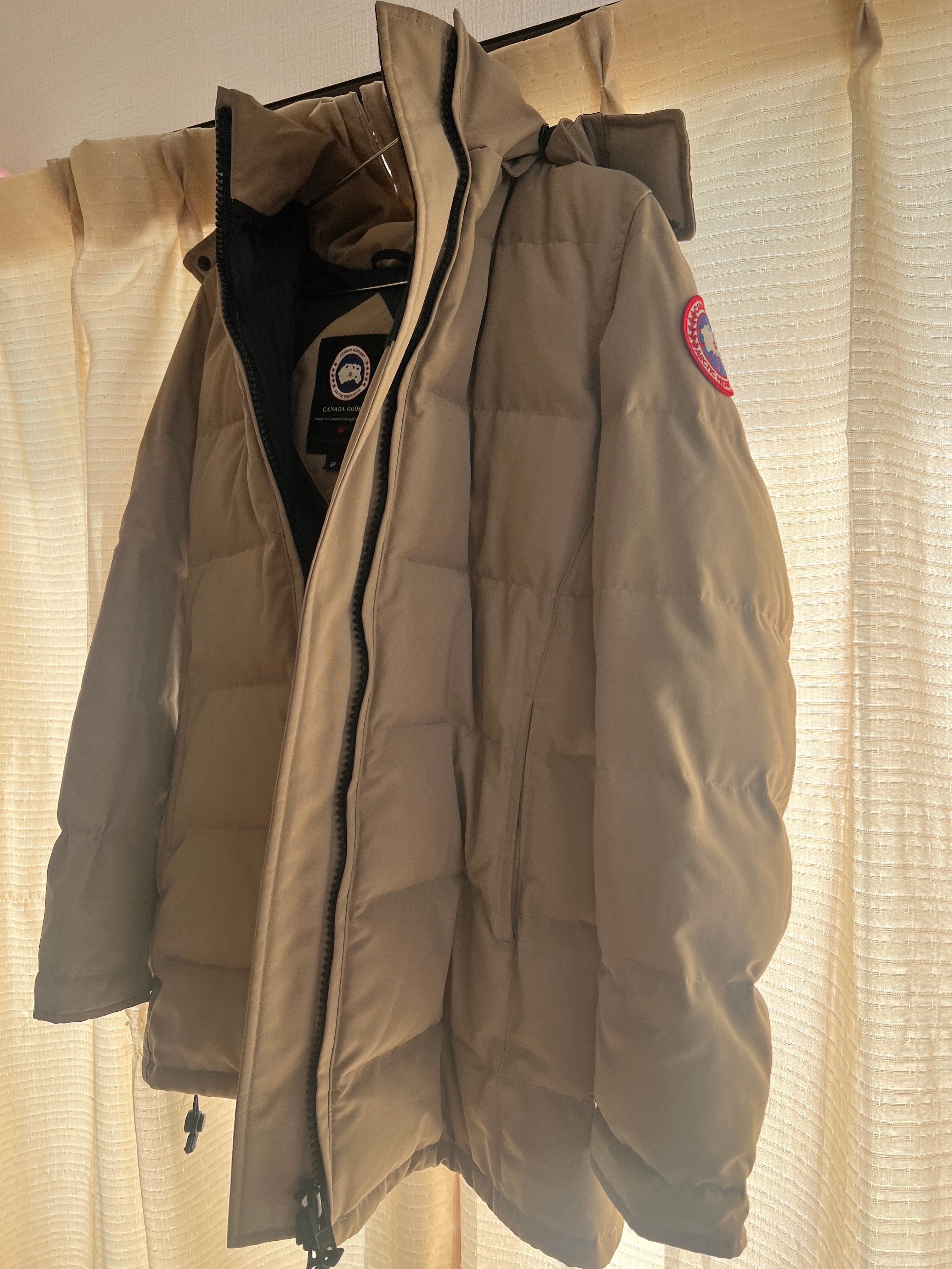 カナダグース　レディース　ダウンジャケット