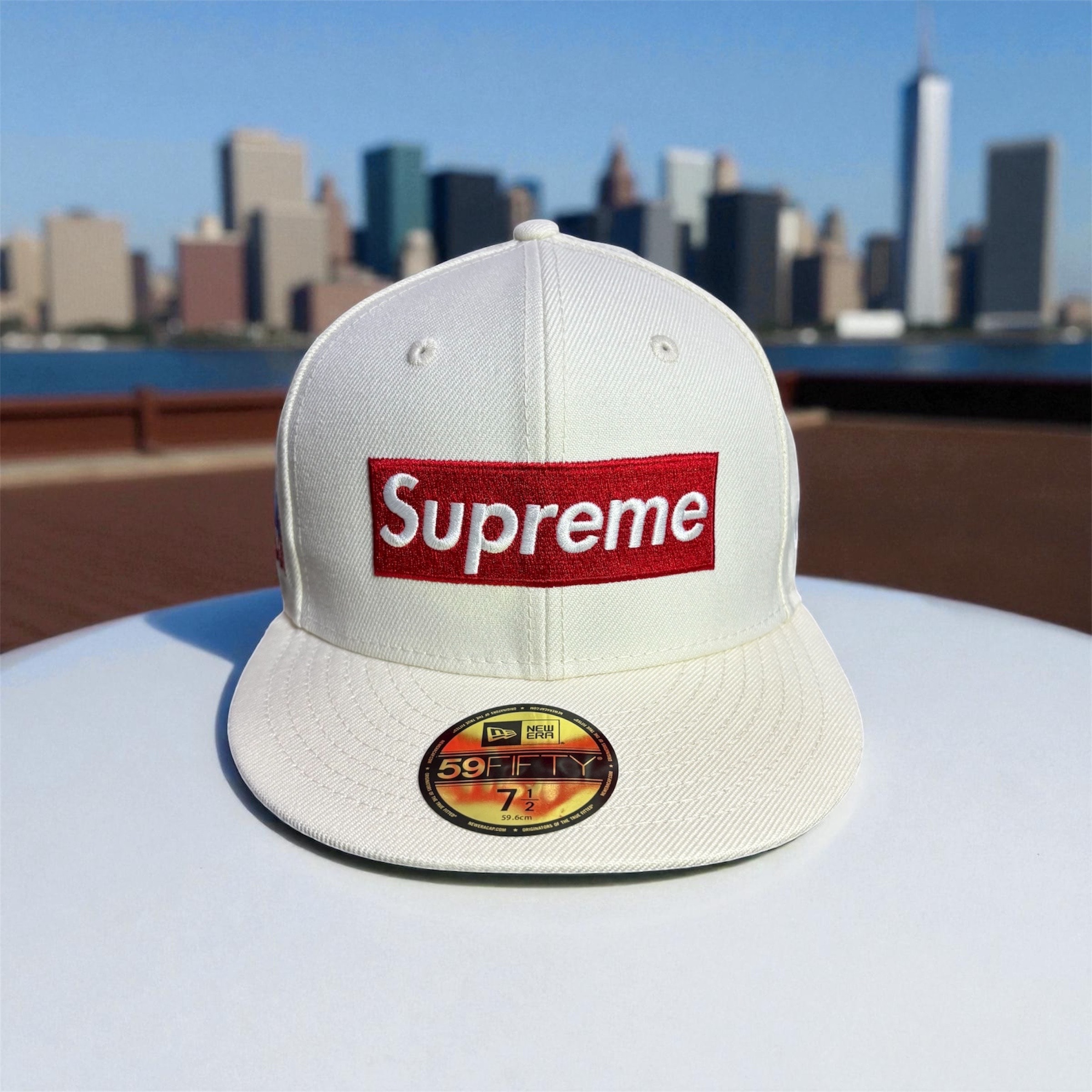 Supreme World Famous Box Logo New Era® "White"