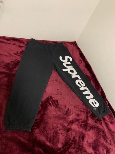 Supreme Satin Applique Sweatpant "Black" (22FW)