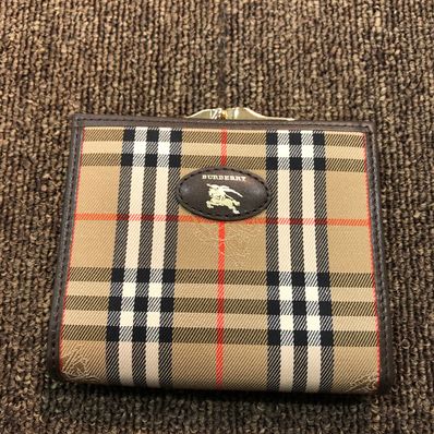 バーバリー チェックガマ口財布