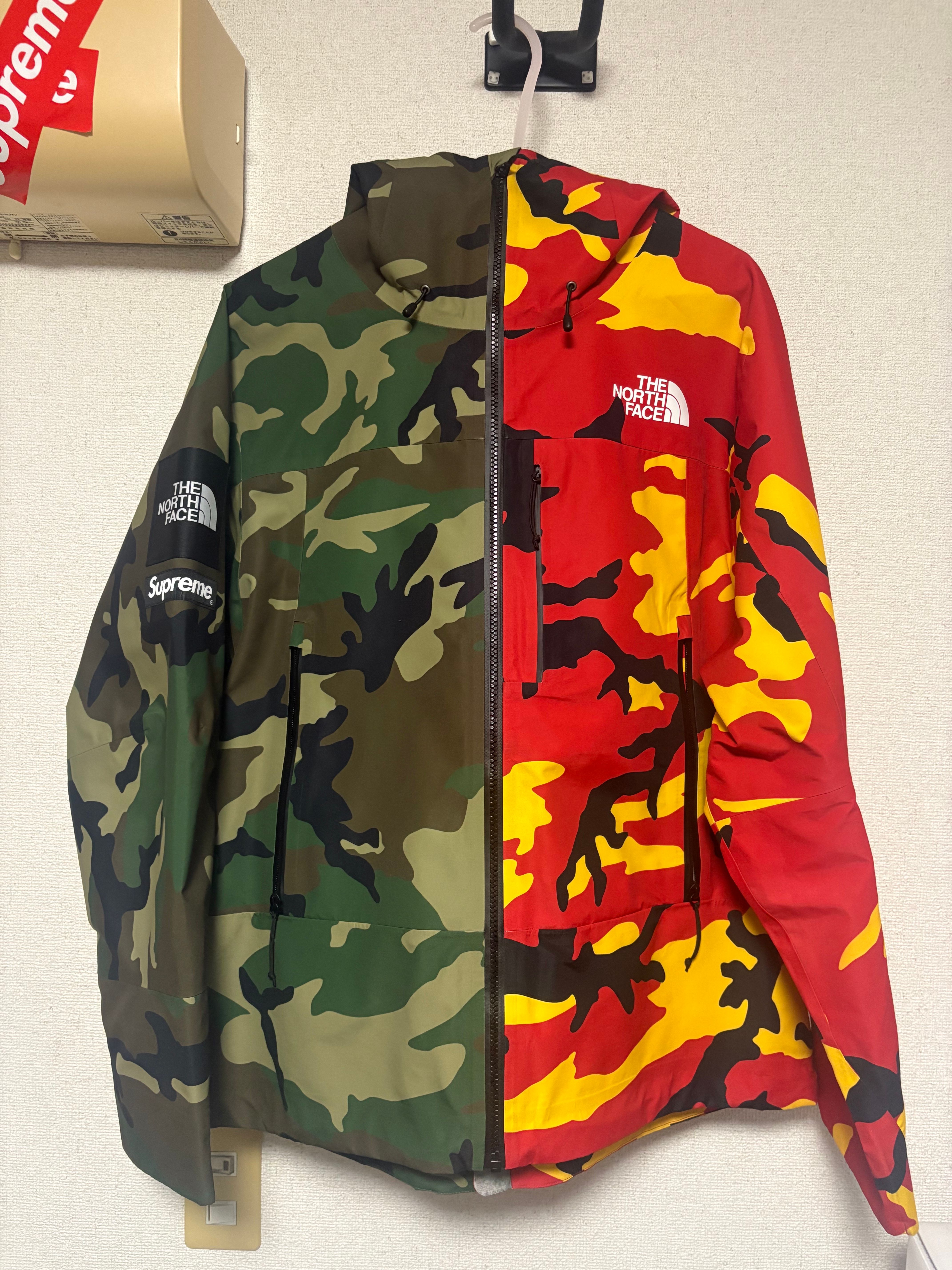 Supreme x The North Face Split Taped Seam Shell Jacket "Camo"