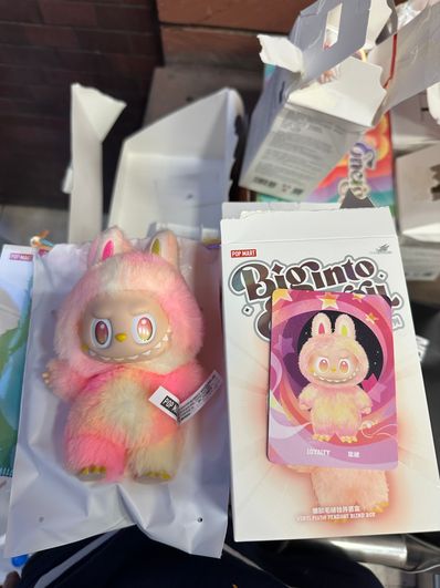 POP MART THE MONSTERS (LABUBU) Big into Energy Series Plush Pendant LOYALTY