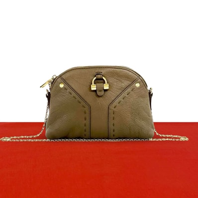YVES SAINT LAURENT イヴ・サンローラン ミューズ レザー ショルダーバッグ ベージュ
2921a