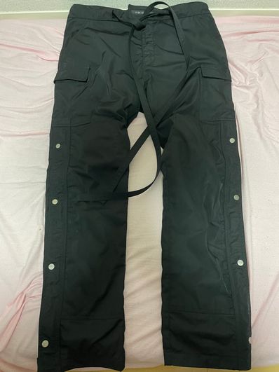 FEAR OF GOD Nylon Cargo Snap Pants "Black"