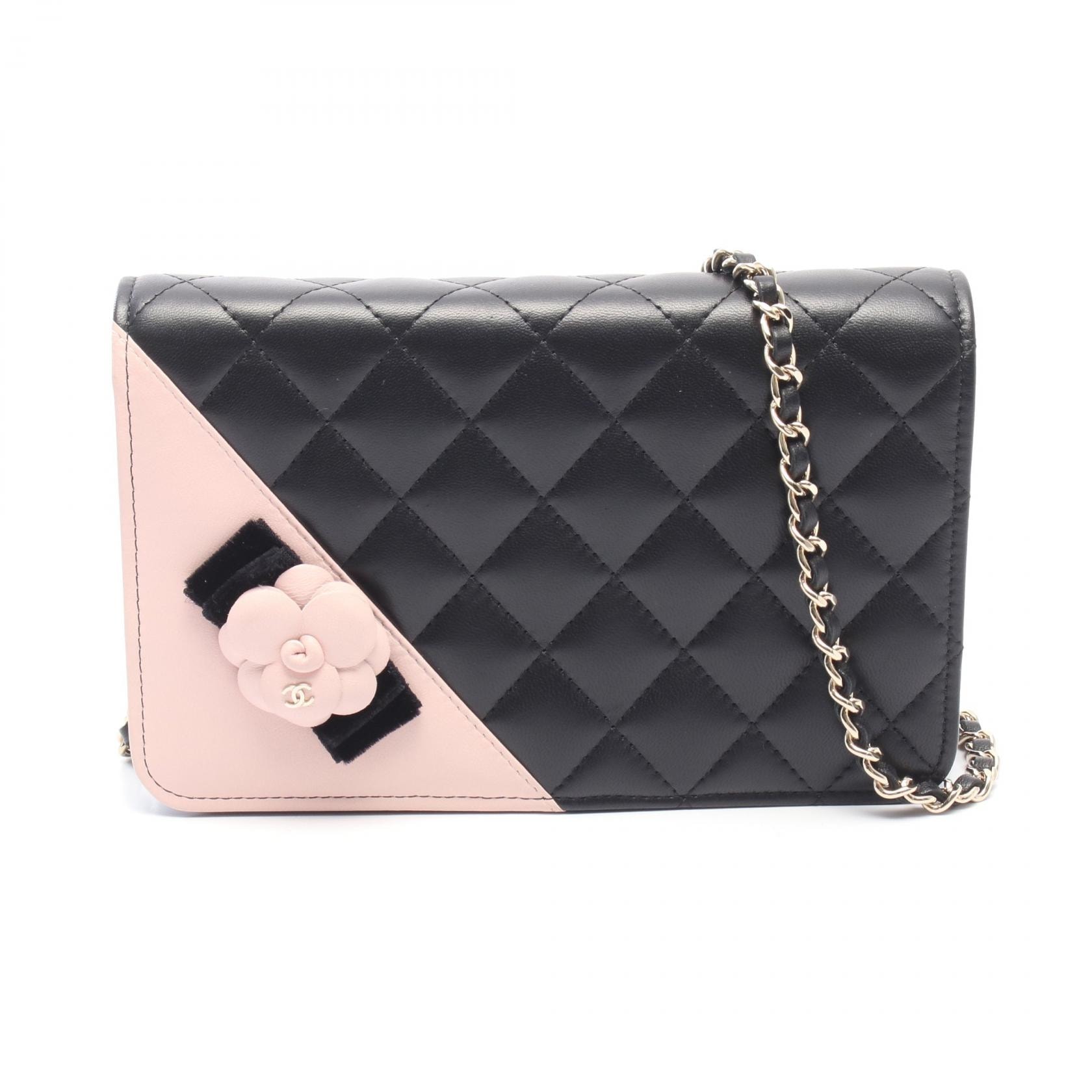 シャネル CHANEL マトラッセ カメリア リボン ショルダーバッグ バッグ ラムスキン(羊革) レディース ブラック系 / ピンク系 【中古】