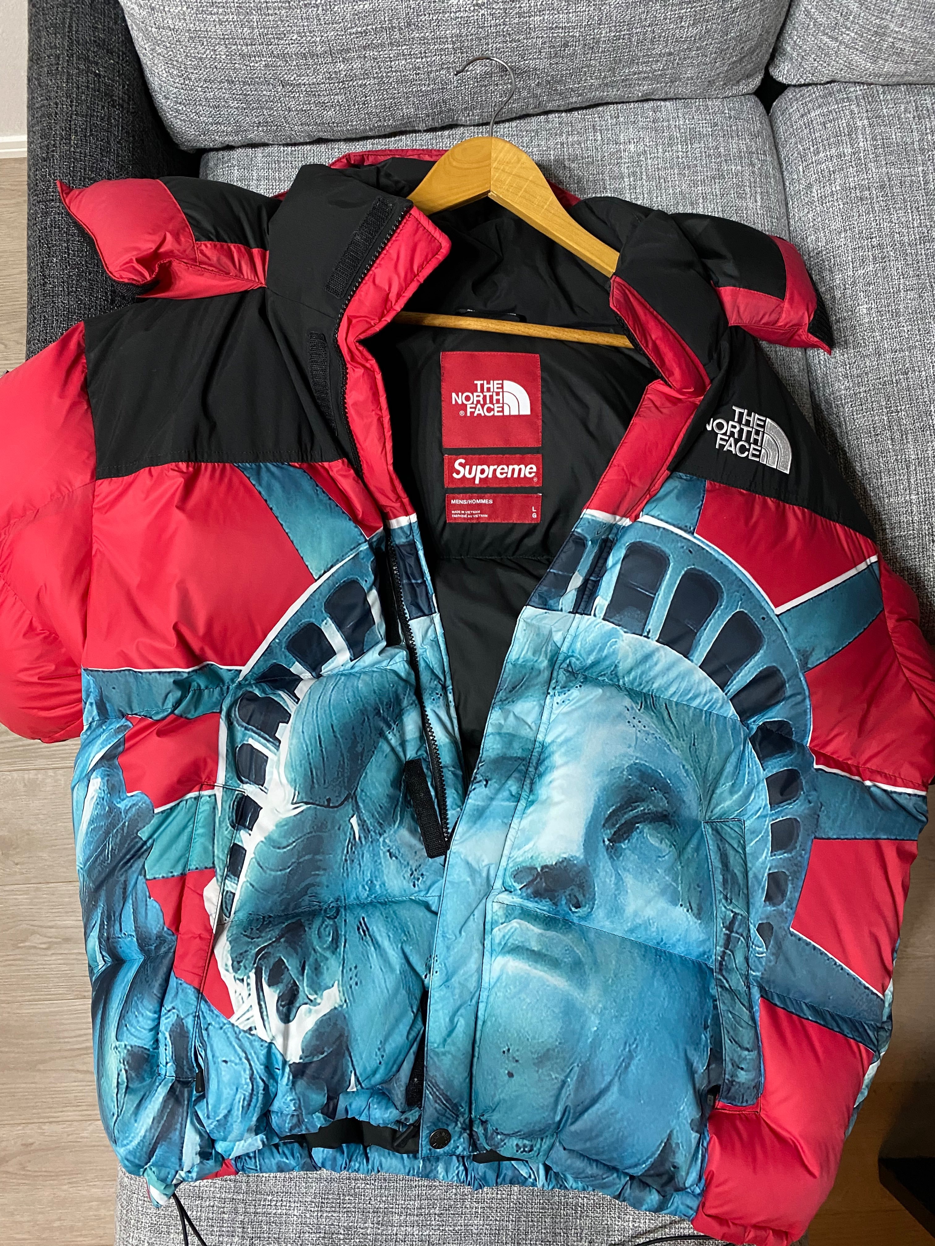 Supreme x The North Face Statue of Liberty Baltoro Jacket "Red"