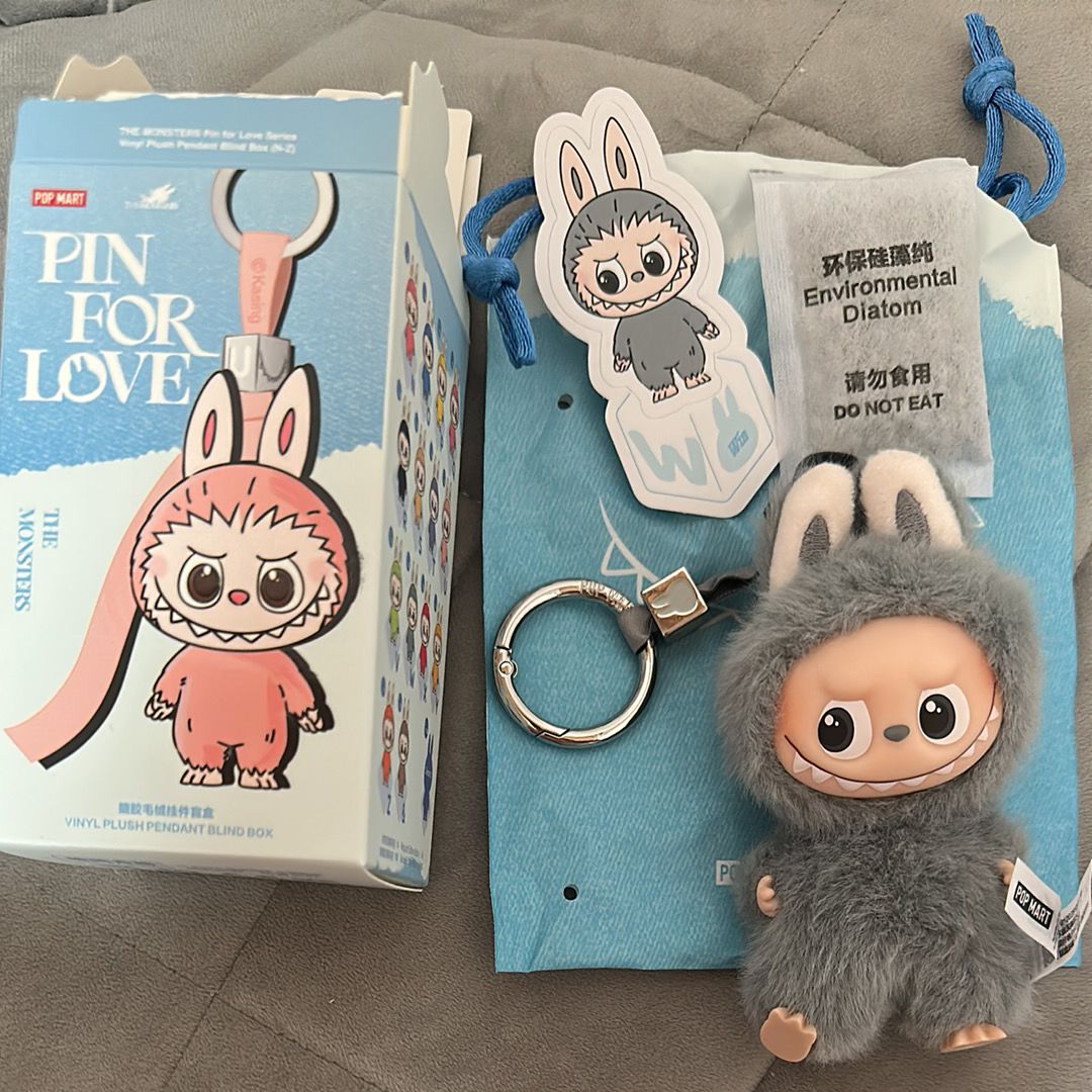 POP MART THE MONSTERS (LABUBU) Pin for Love Series-Vinyl Plush Pendant (N-Z) W
