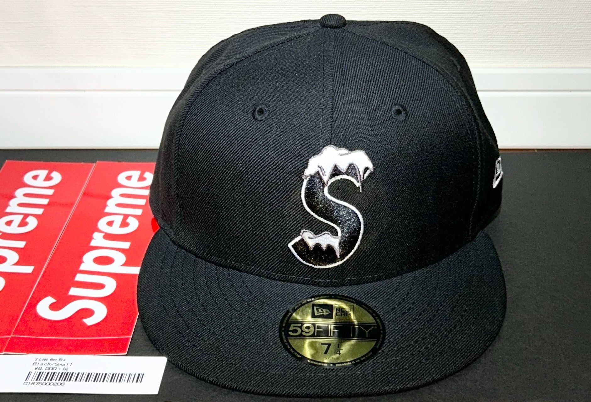 Supreme S Logo New Era® "Black" (20FW)