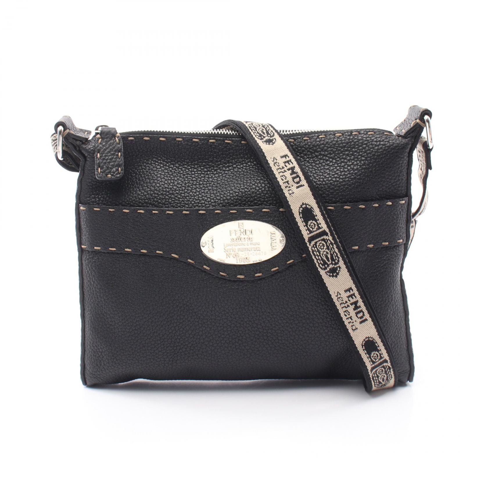 フェンディ FENDI セレリア ショルダーバッグ バッグ レザー レディース ブラック系 【中古】