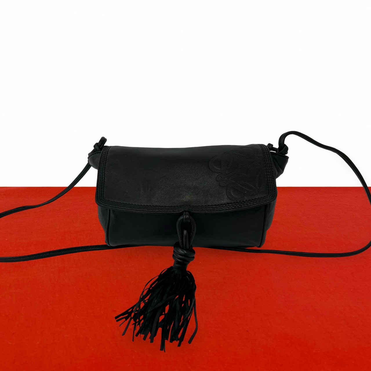 LOEWE ロエベ アナグラム ロゴ 柄 レザー ショルダーバッグ ブラック
 72365