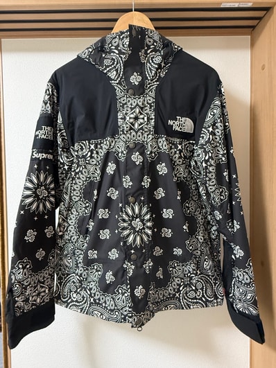 Supreme The North Face Bandana Mountain Parka "Black"