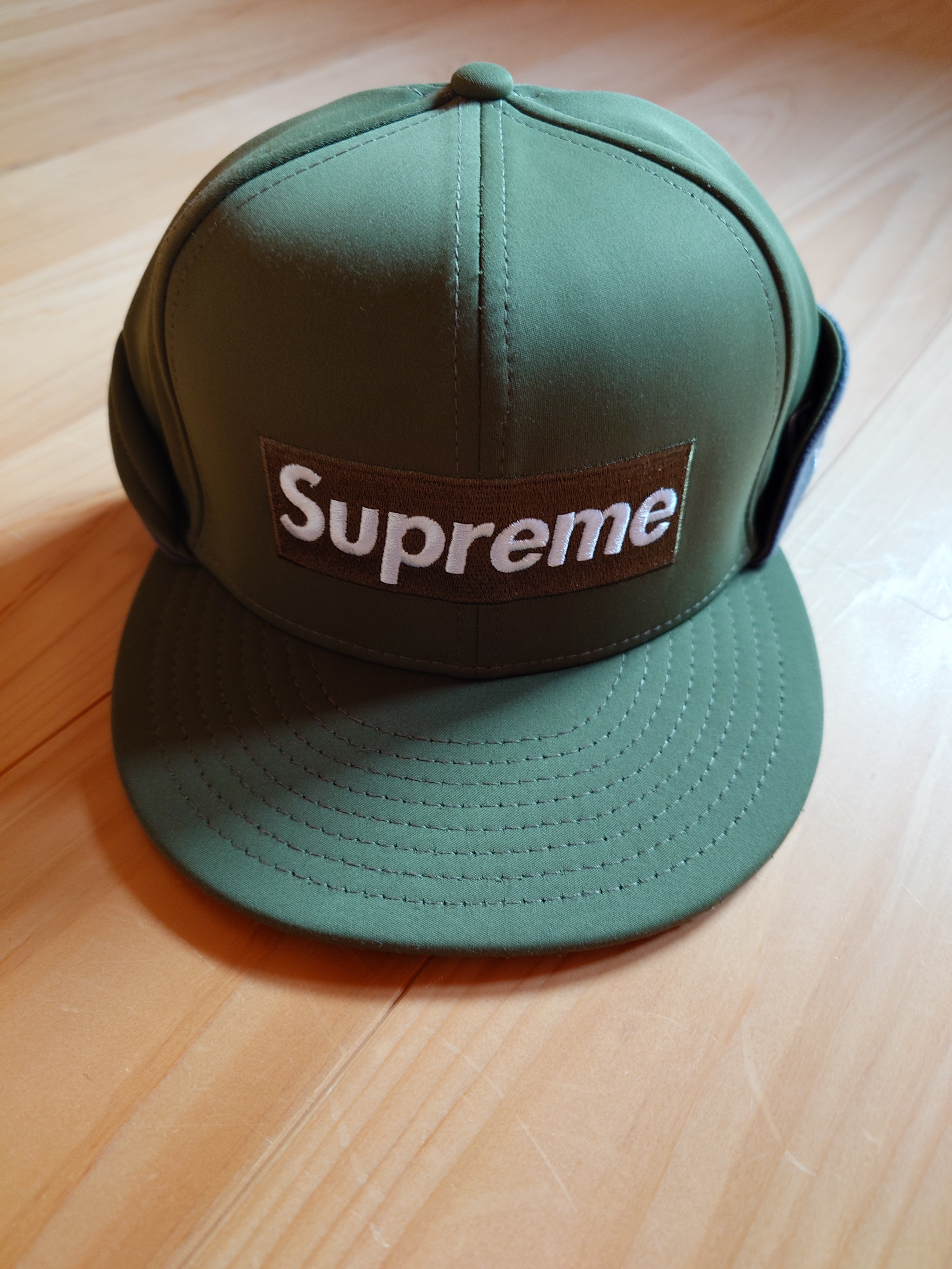 Supreme WINDSTOPPER Earflap Box Logo New Era "Olive"