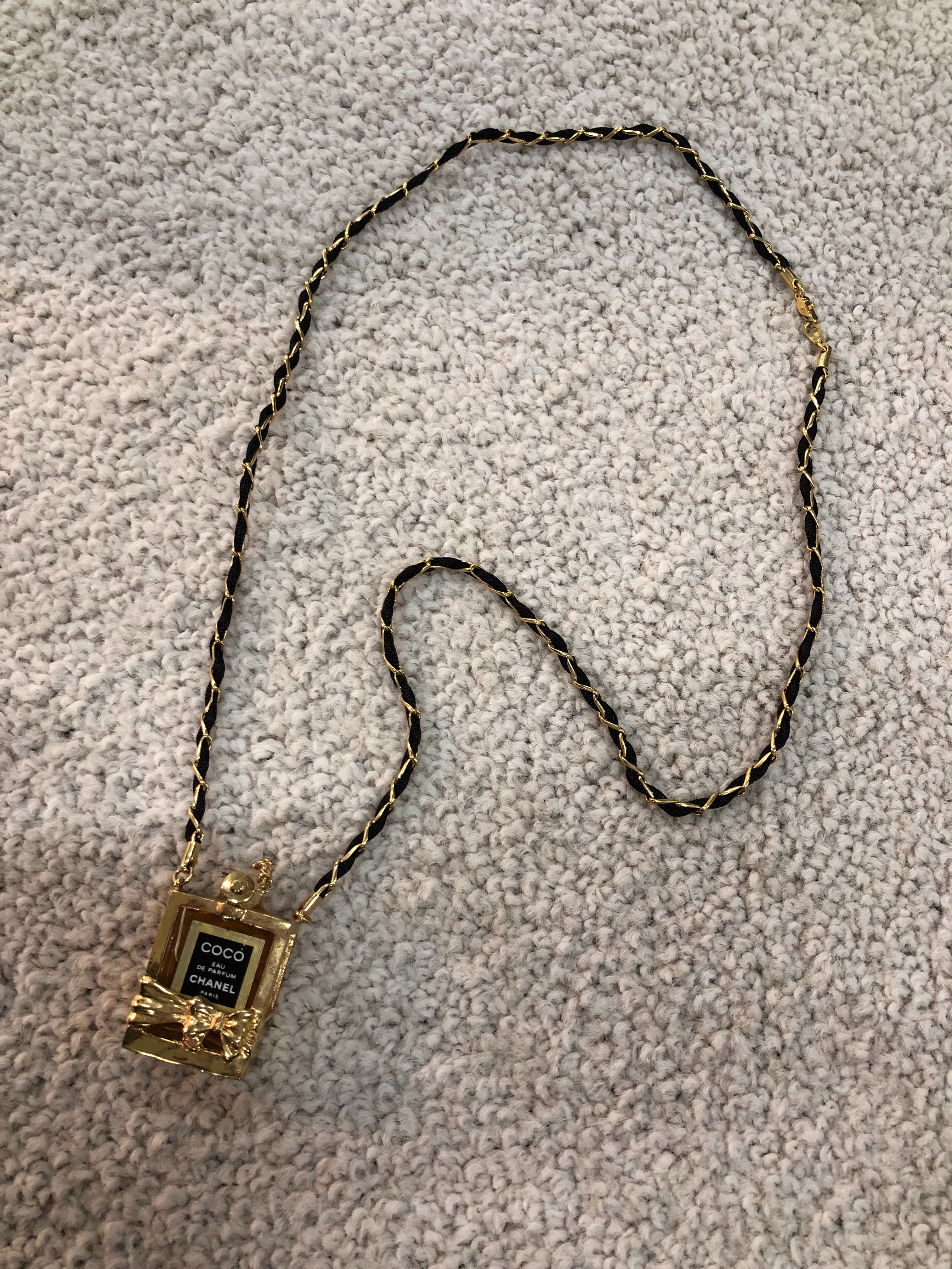 CHANEL COCO 香水ネックレスゴールド
