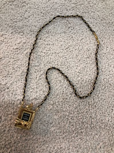 CHANEL COCO 香水ネックレスゴールド