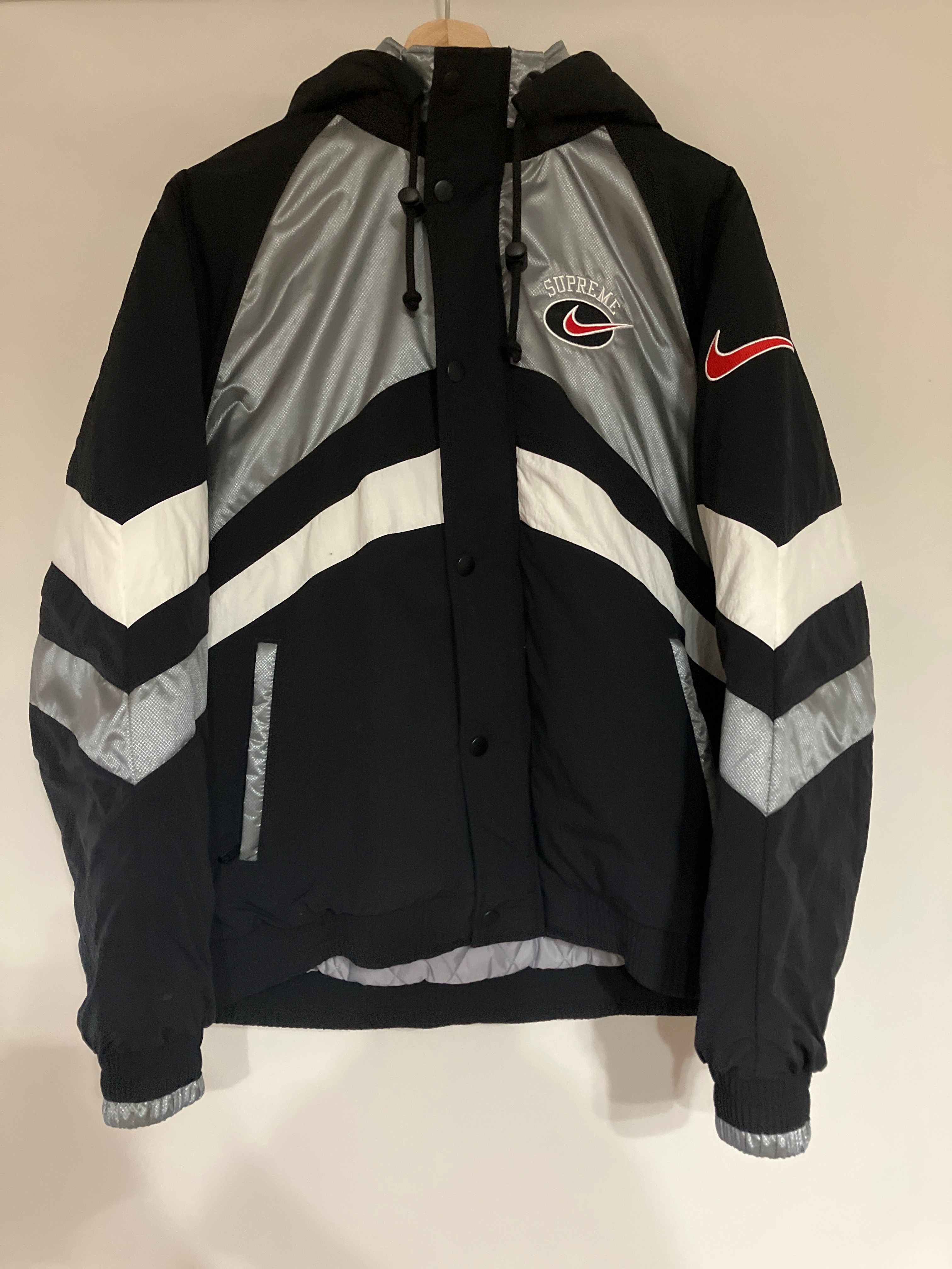 Supreme / Nike Hooded Sport Jacket "Silver"