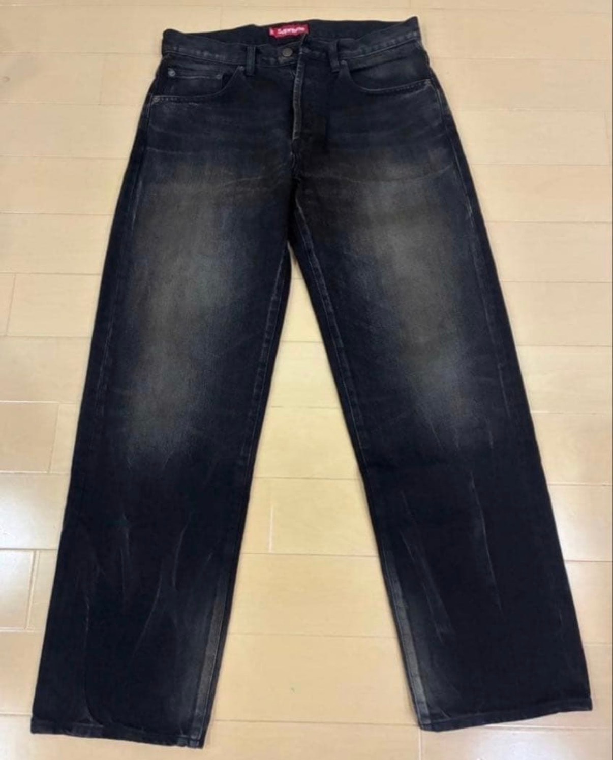 Supreme Distressed Loose Fit Selvedge Jean "Washed Indigo" (25SS)