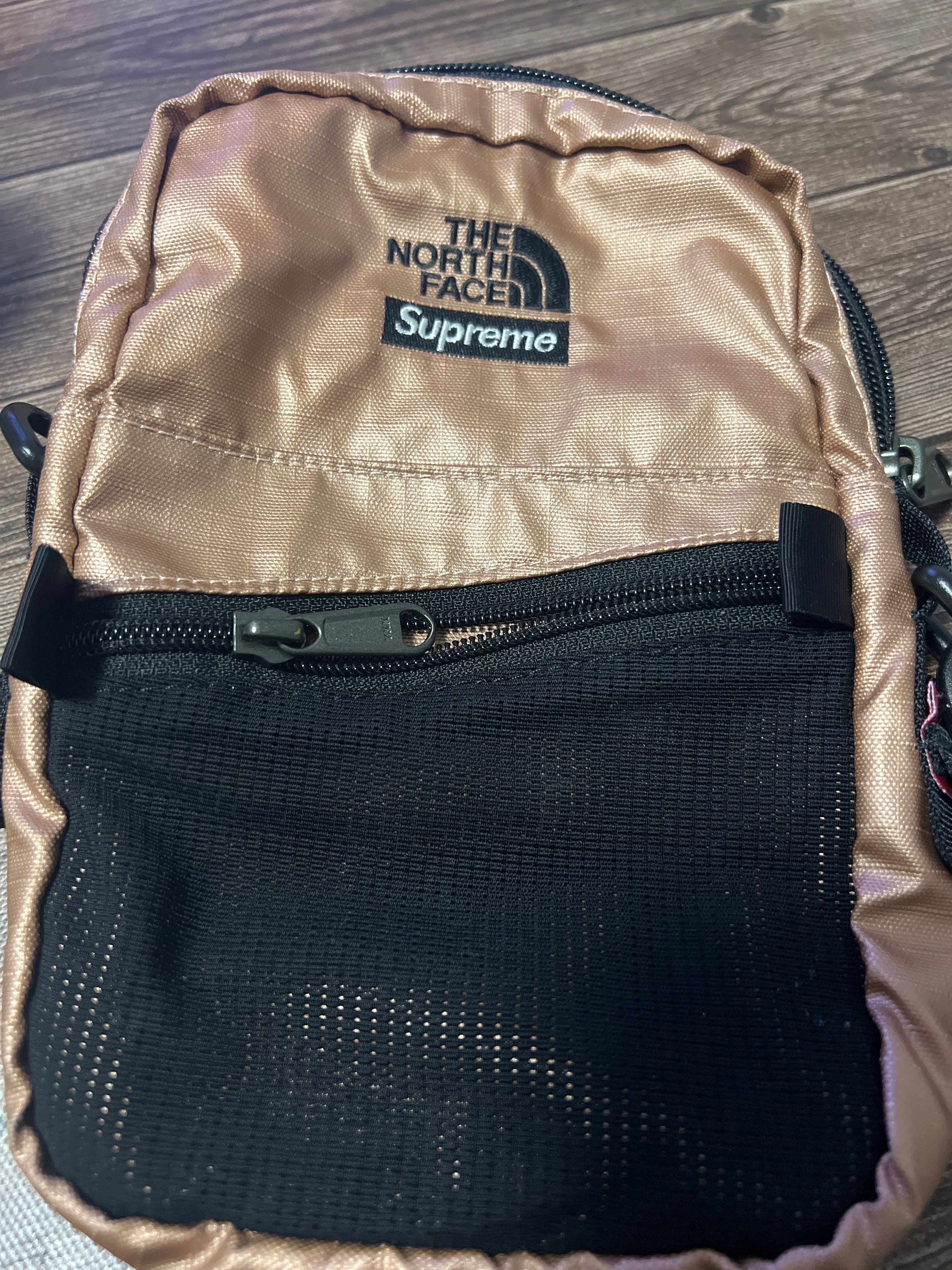 Supreme x The North Face Metallic Shoulder Bag "Pink" NF0A3KW3 / NM818371