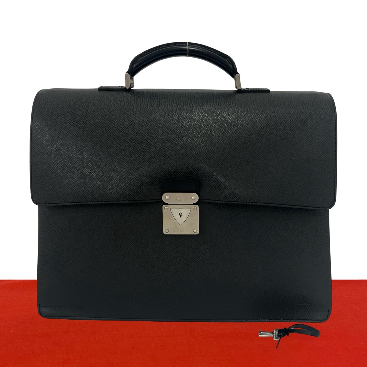 LOUIS VUITTON ルイヴィトン ロブスト 2 タイガ レザー ビジネスバッグ ブラック
 35344