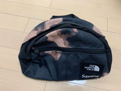 Supreme x The North Face Bleached Denim Print Roo II "Black"