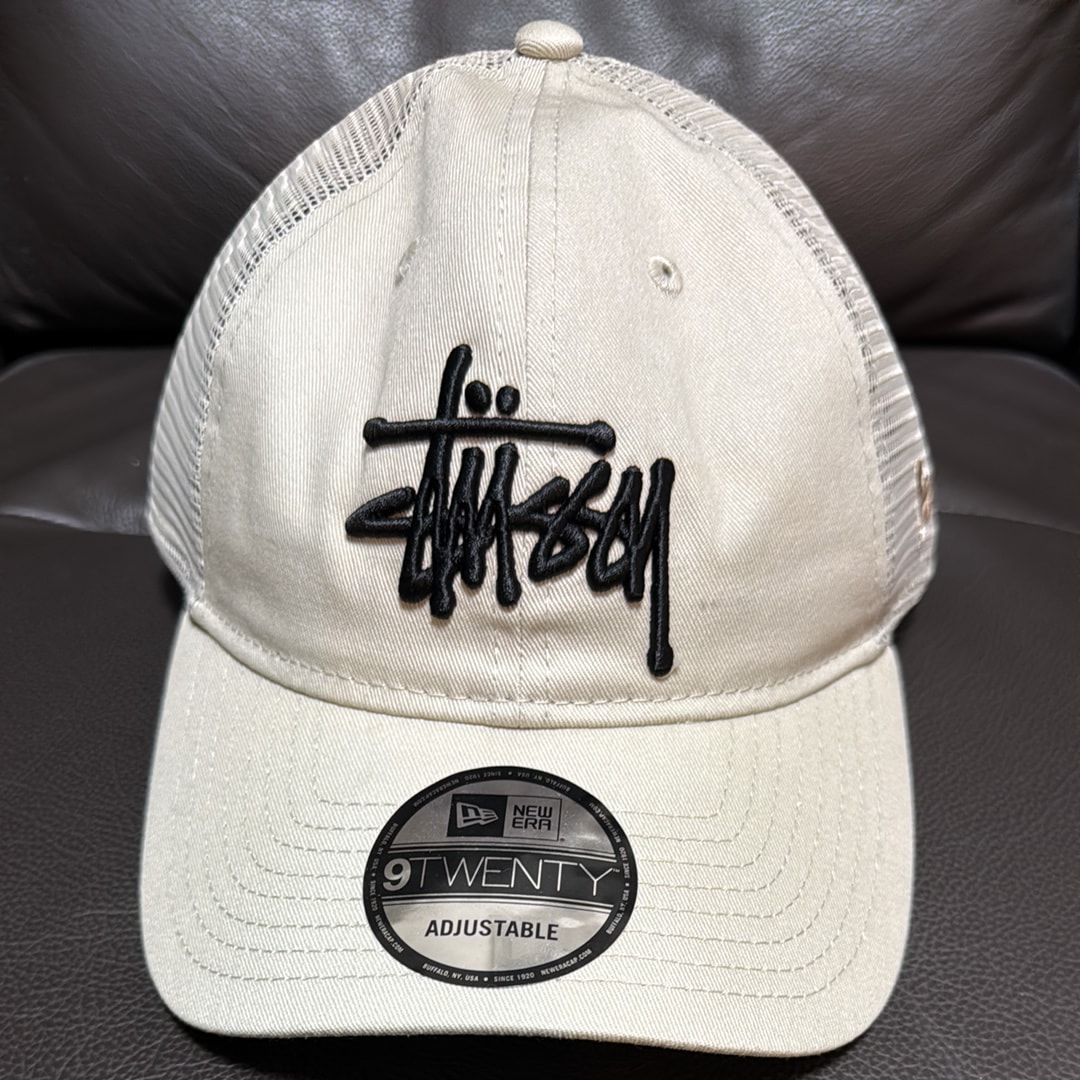 Stussy New Era 9Twenty Basic Trucker "Stone"