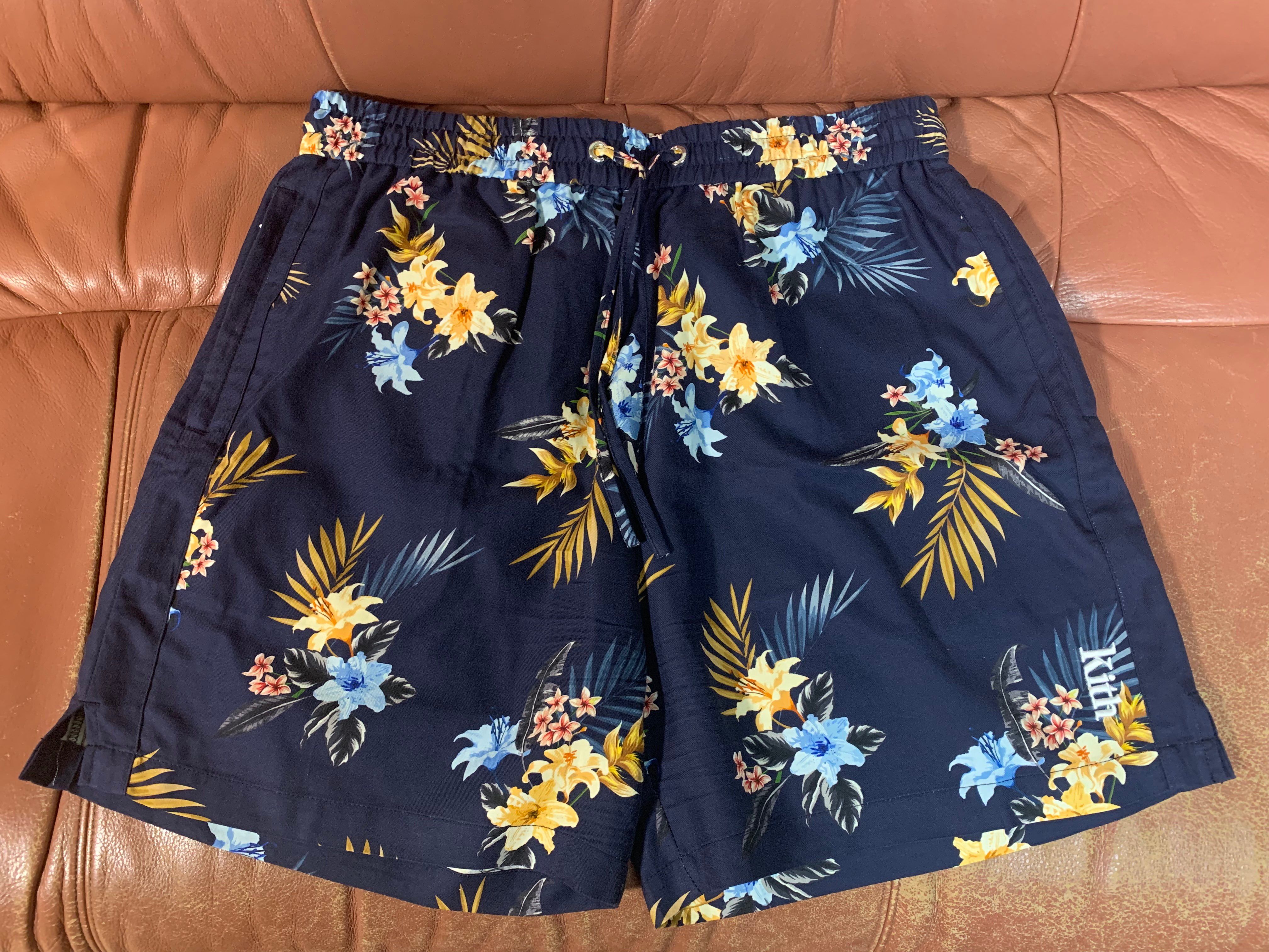 Kith Hawaiian Print Active Short