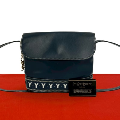 YVES SAINT LAURENT イヴ・サンローラン カットアウト ロゴ チャーム レザー ショルダーバッグ ネイビー
80563