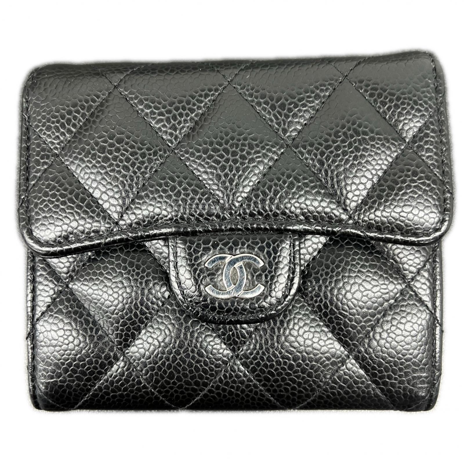 CHANEL 極美品 シャネル マトラッセ クラシック スモール フラップ ウォレット 三つ折り財布 AP0231 キャビアスキン 31番シリアル ブラック レザー シルバー金具 コンパクトウォレット Aランク 中古 鑑定済